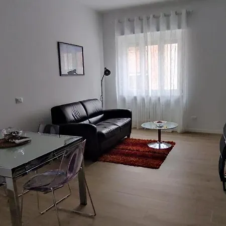 Interno Nove - A Apartman Corsico